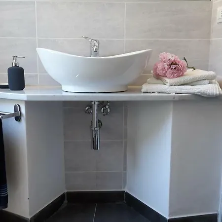Casa Chiocconi Гостьовий будинок 5*